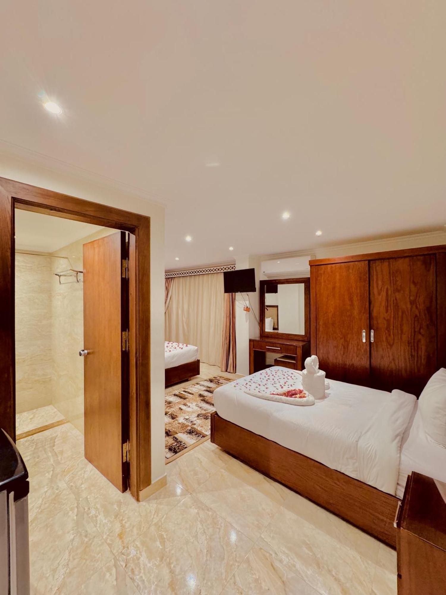 Flower Pyramids Inn Kafrat al Jabal Экстерьер фото